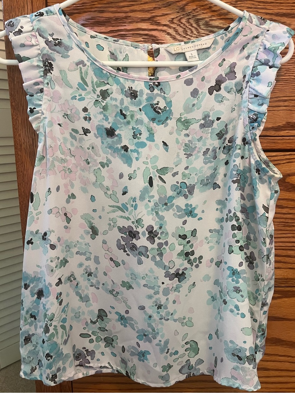 LC Lauren Conrad Pastel Floral Ruffle-Sleeve Shell Top